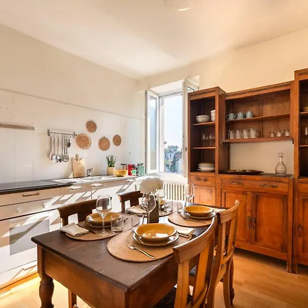 Terrace Over - By Myhomeincomo * Torno